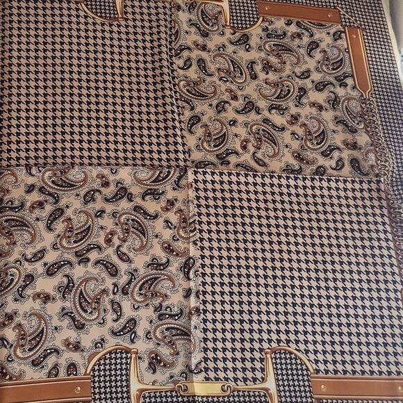Chic Boho Houndstooth Scarf Black And Beige - Picture 9 of 13